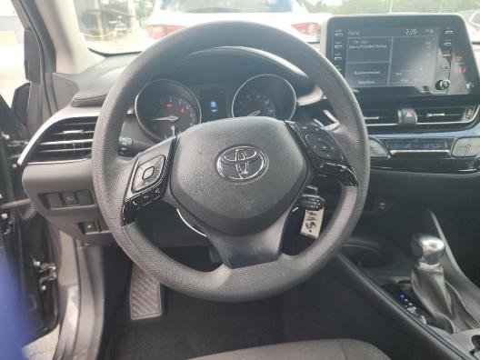Used 2021 Toyota C-HR LE FWD image 5