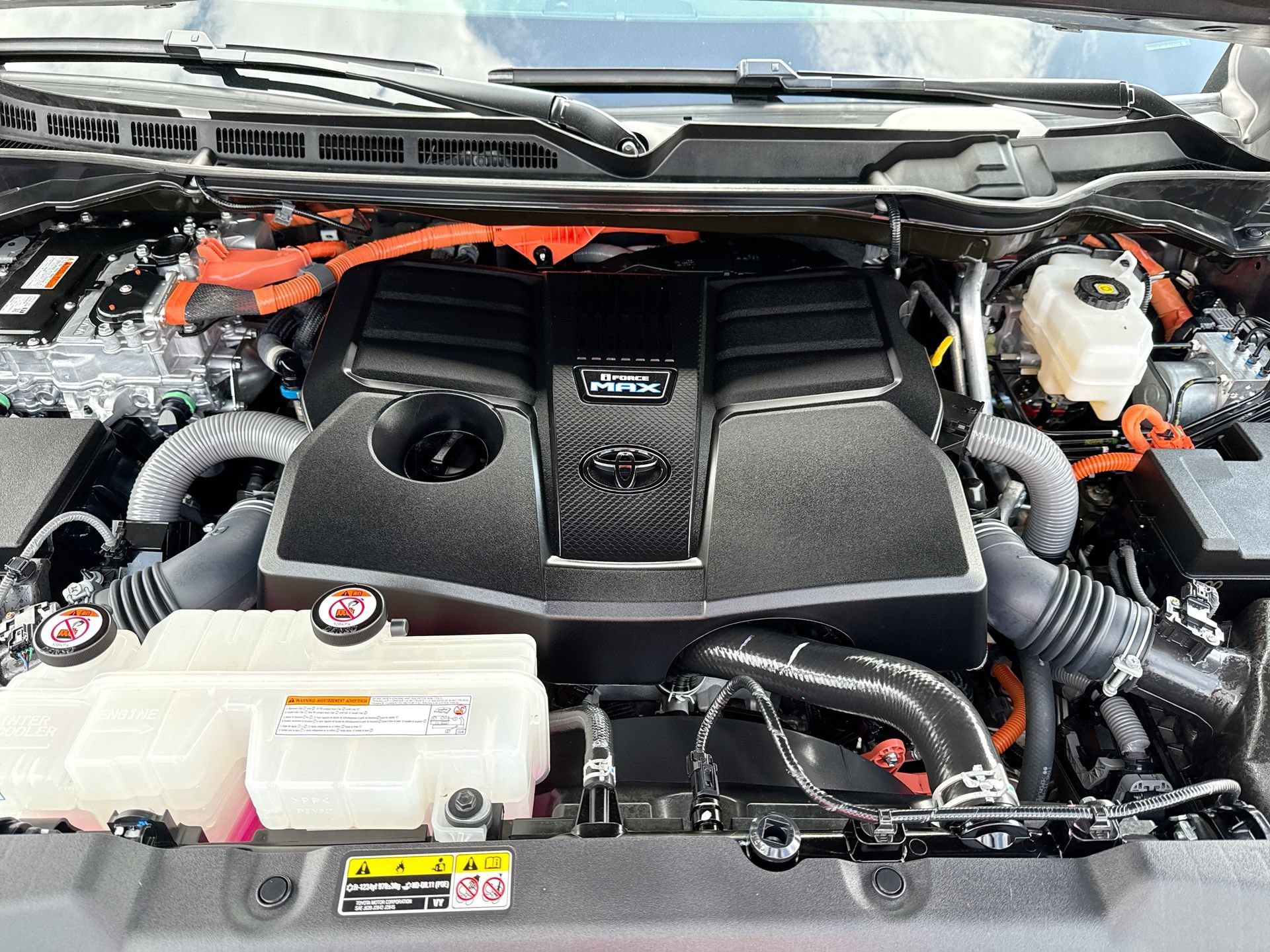 Certified 2025 Toyota Sequoia Platinum AWD/4WD image 18