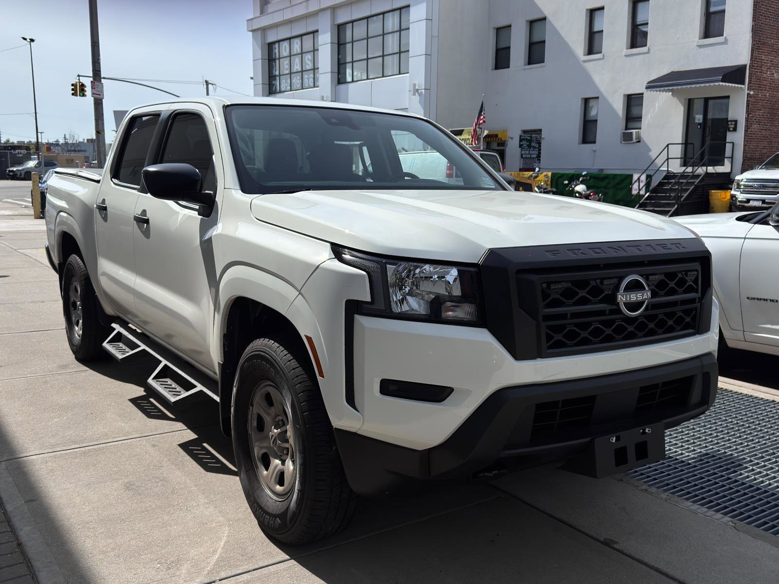 Used 2024 Nissan Frontier S image 3
