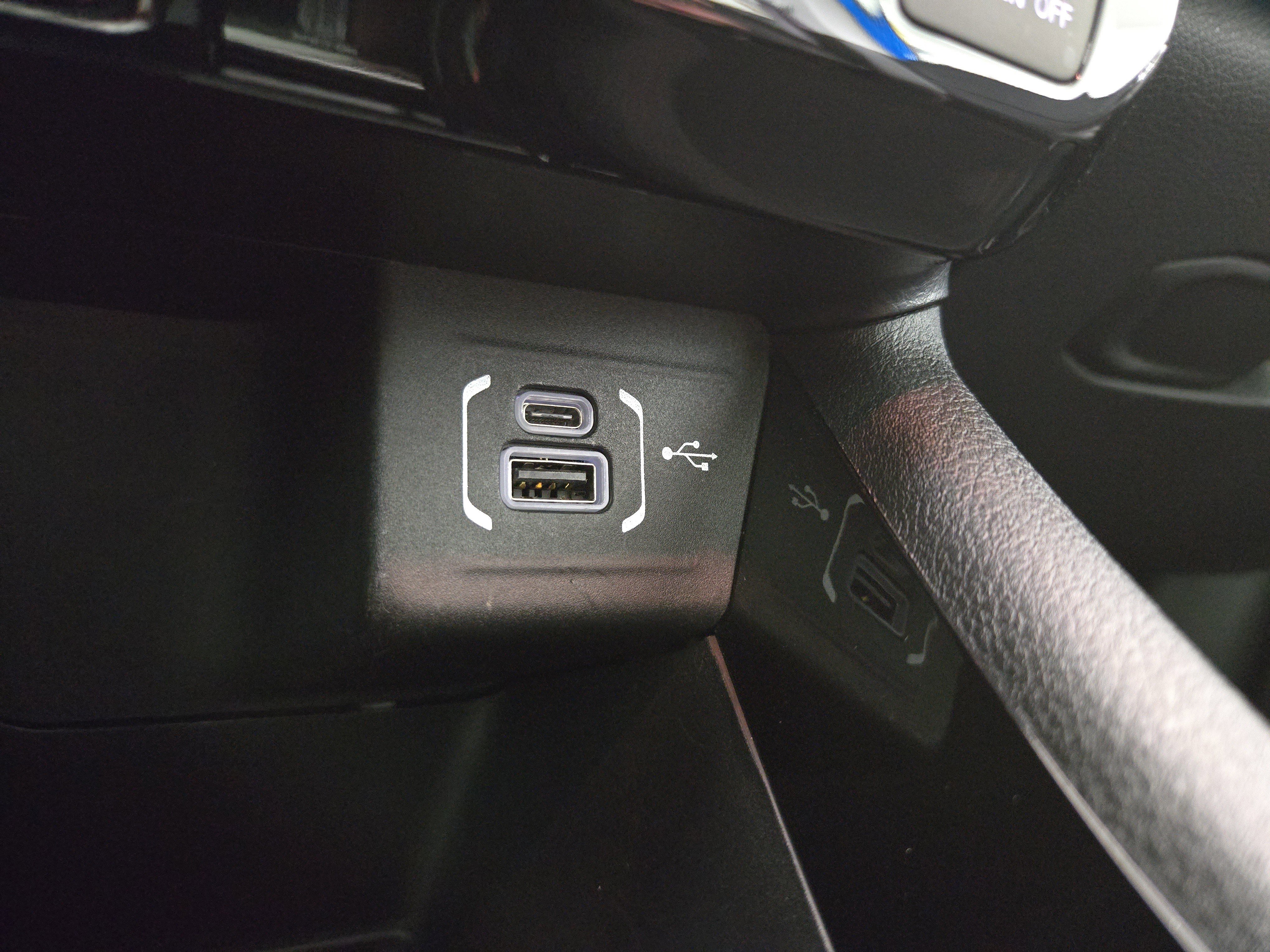 Used 2022 Jeep Compass Trailhawk w/ Trailhawk Elite Group image 26