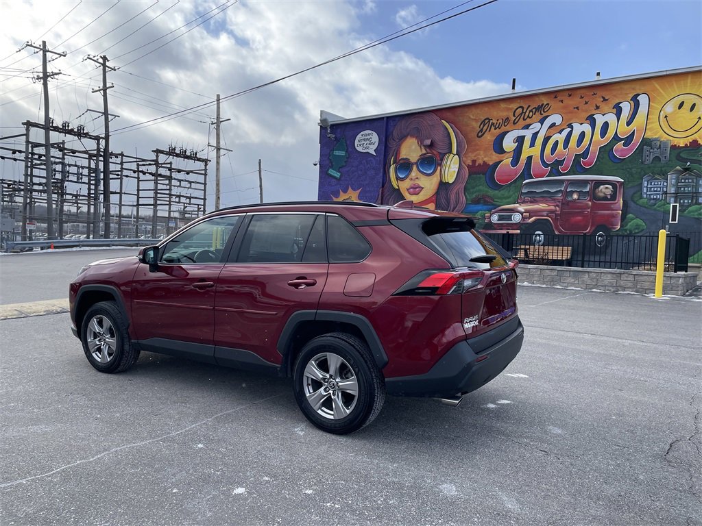 Used 2022 Toyota RAV4 XLE image 3