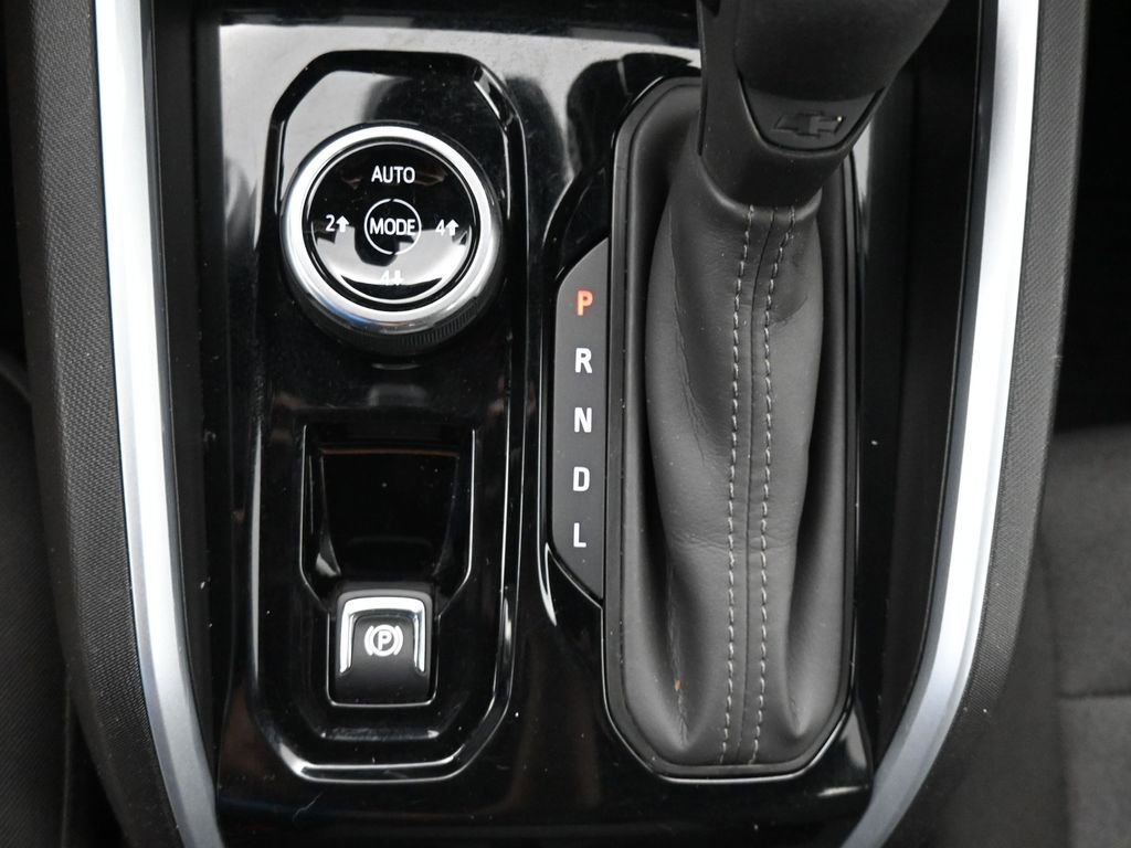 Used 2024 Chevrolet Colorado Trail Boss w/ Technology Package image 33