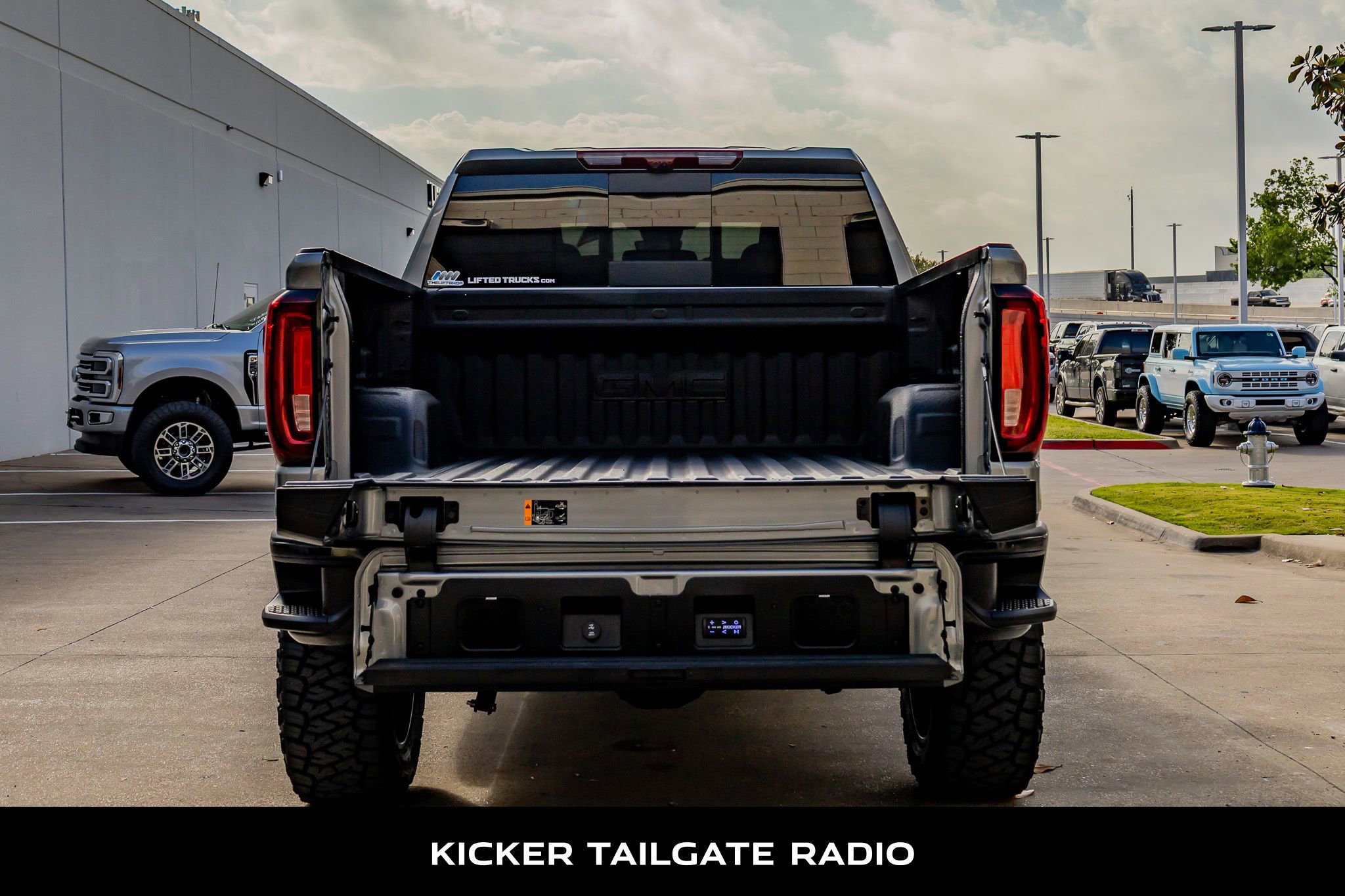 Used 2026 GMC Sierra 1500 AT4X image 9