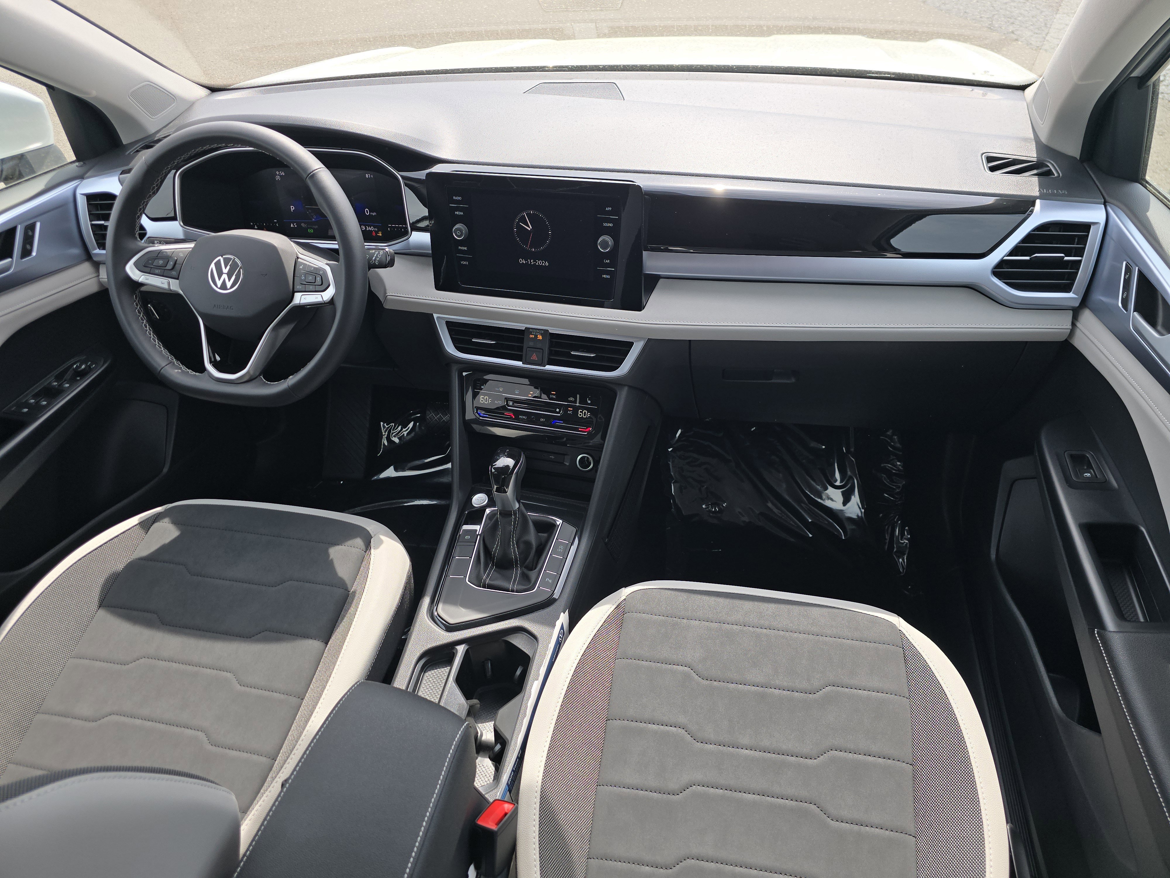 New 2026 Volkswagen Taos SE image 16
