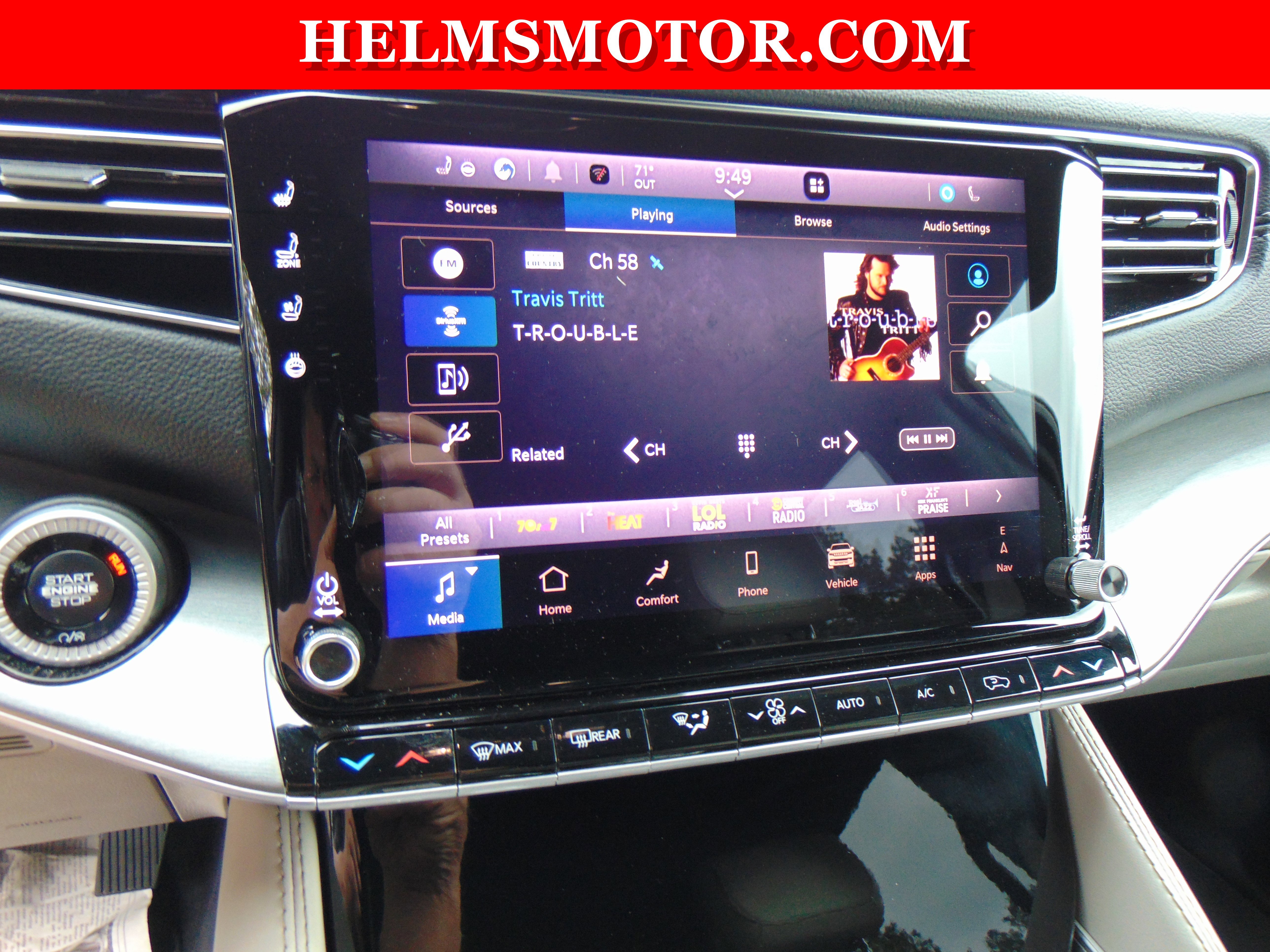 Certified 2025 Jeep Wagoneer 4WD image 31