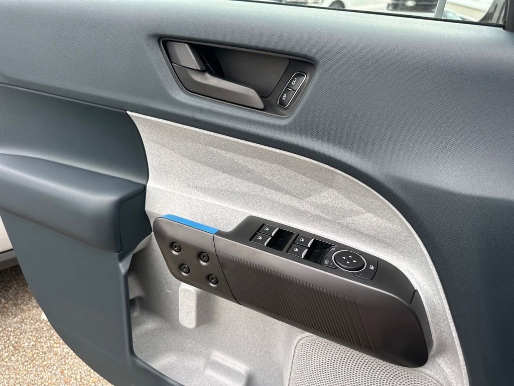 New 2025 Ford Maverick XLT FWD image 6