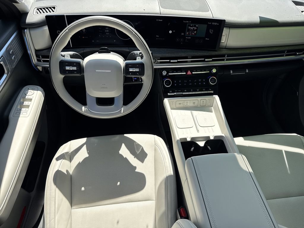 Used 2025 Hyundai Santa Fe Calligraphy image 23