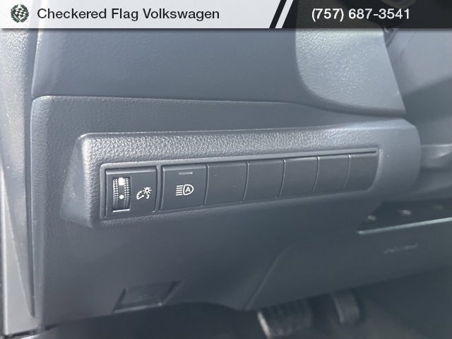 Used 2024 Toyota Corolla LE image 15