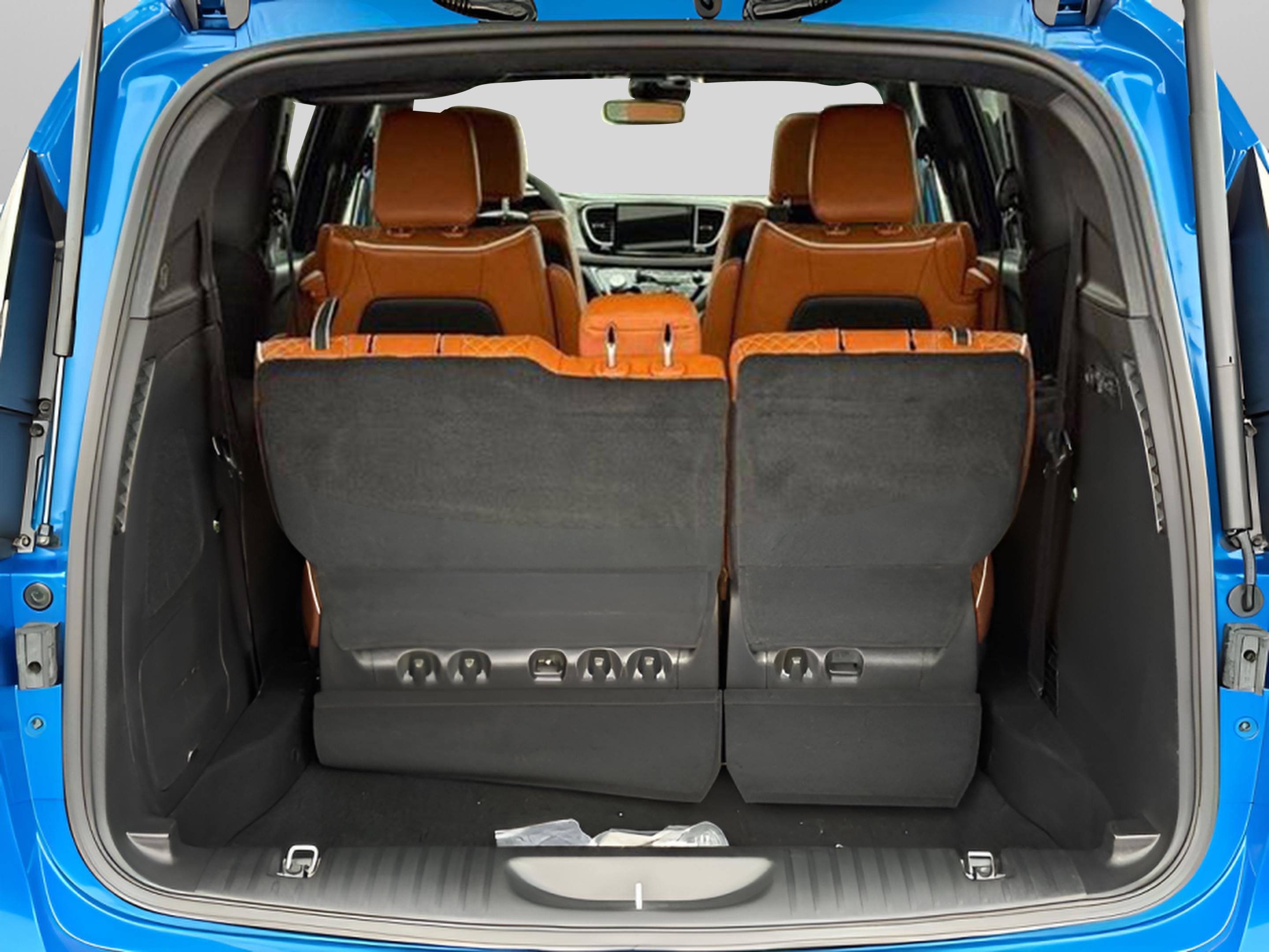 New 2026 Chrysler Pacifica Pinnacle image 10
