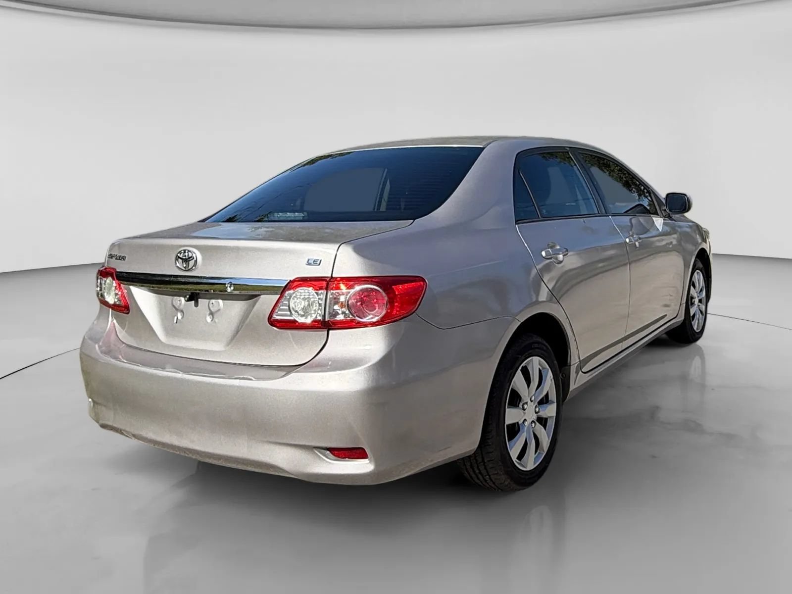Used 2012 Toyota Corolla LE FWD image 5