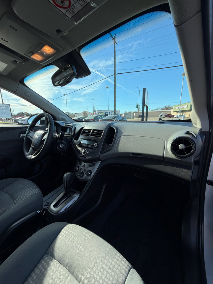 Used 2012 Chevrolet Sonic LS image 18