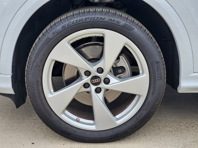 Used 2025 Audi Q5 Premium Plus image 9