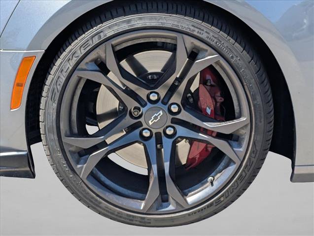 Used 2021 Chevrolet Camaro SS RWD image 10