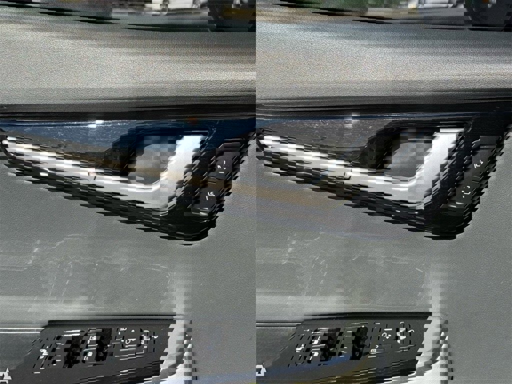 Used 2022 Kia EV6 GT-Line w/ GT-Line Suede Seat Package image 19