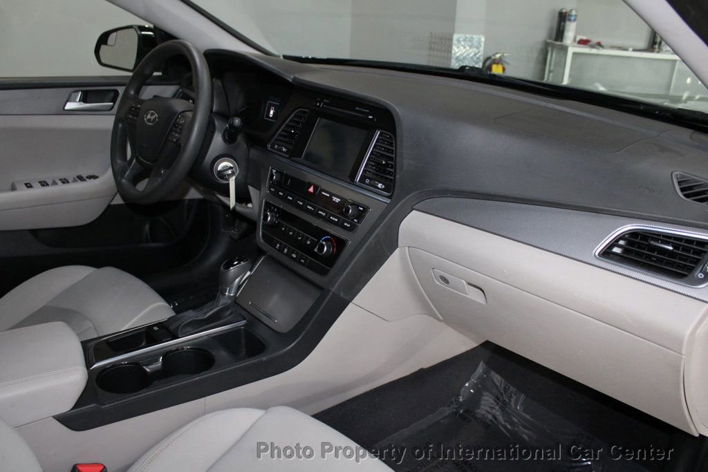 Used 2016 Hyundai Sonata SE image 27