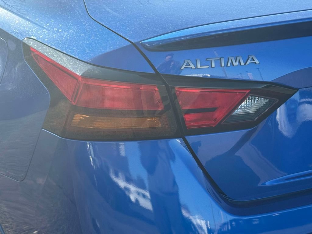 Certified 2025 Nissan Altima 2.5 SV w/ SV Special Edition Package AWD/4WD image 10
