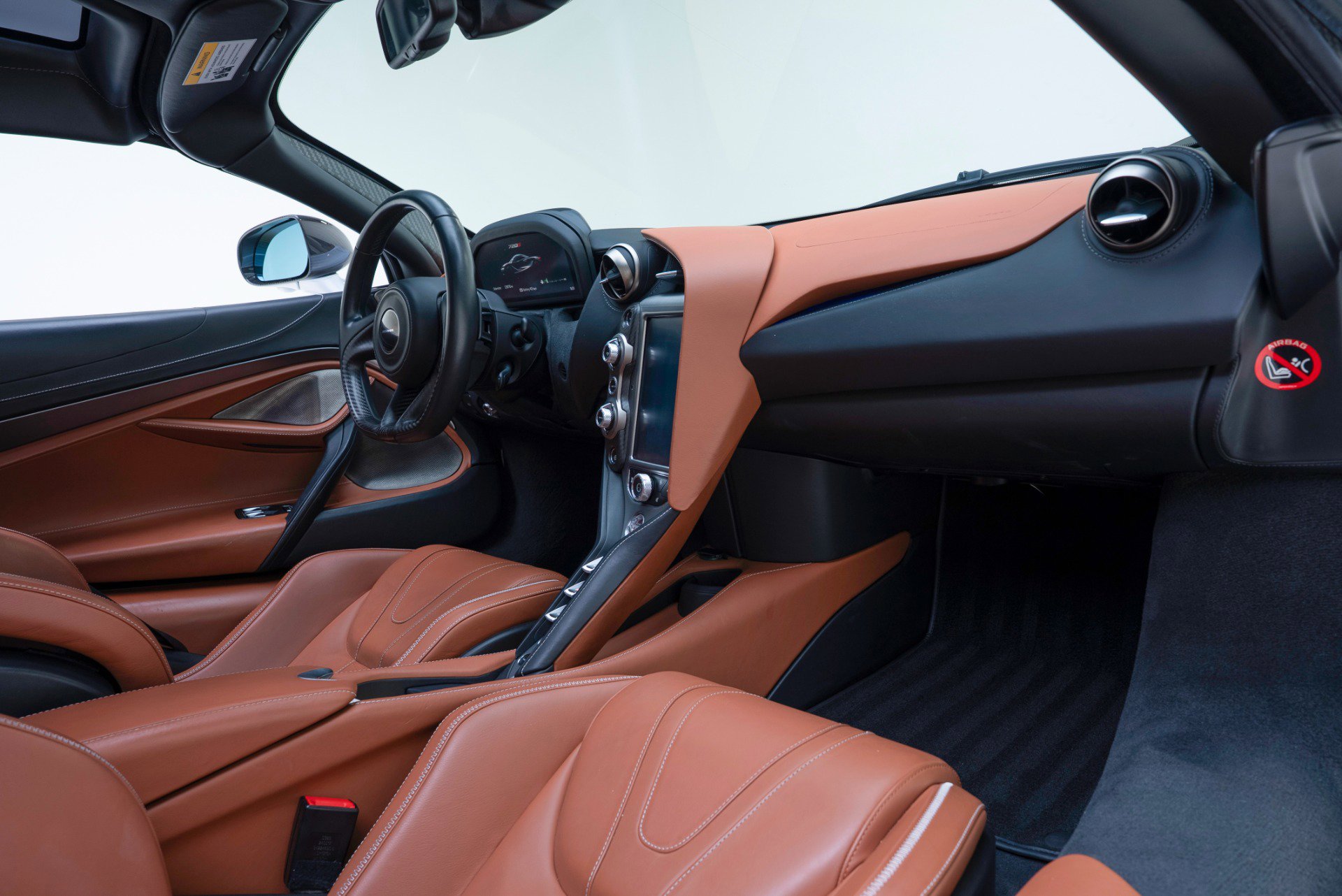 Used 2018 McLaren 720S Performance RWD image 49