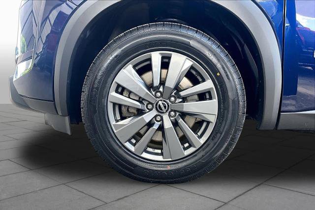 Certified 2022 Nissan Pathfinder SV w/ SV Premium Package AWD/4WD image 11