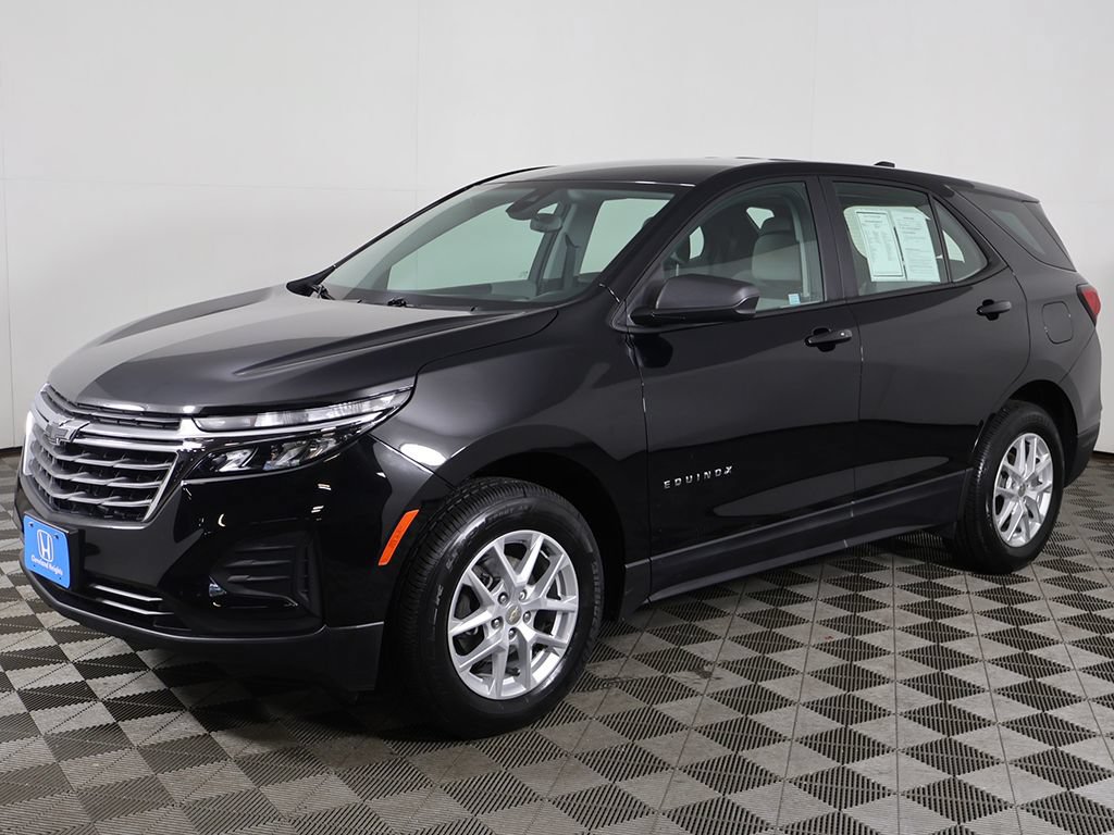 Used 2024 Chevrolet Equinox LS AWD/4WD image 5