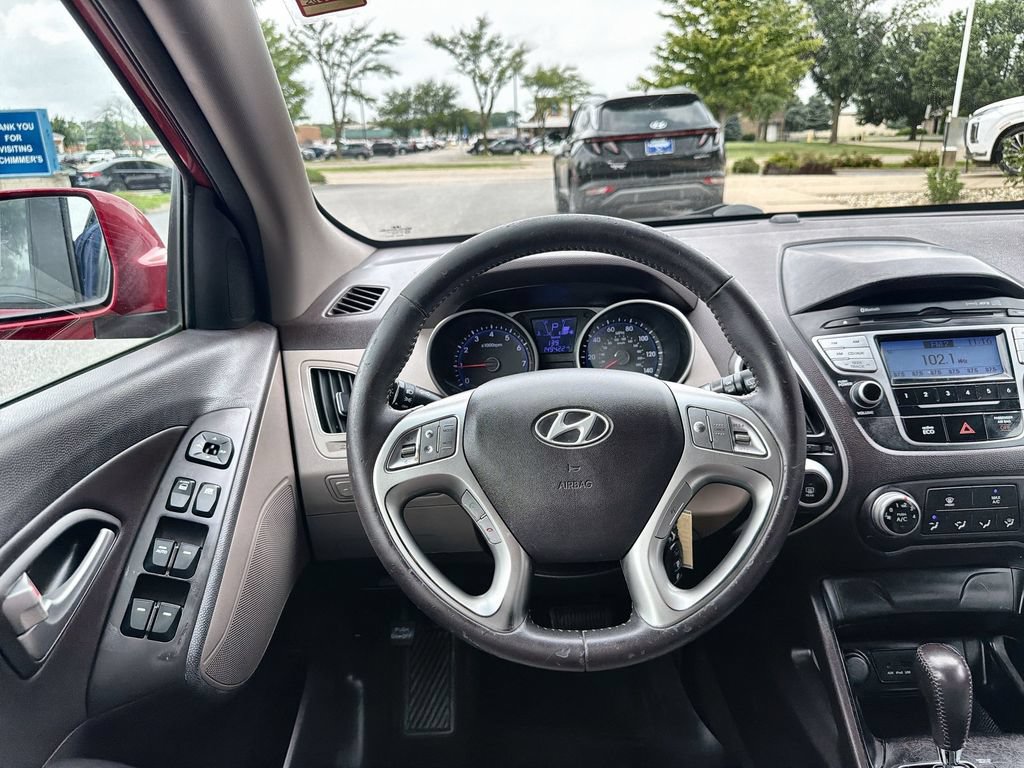 Used 2012 Hyundai Tucson GLS FWD image 11