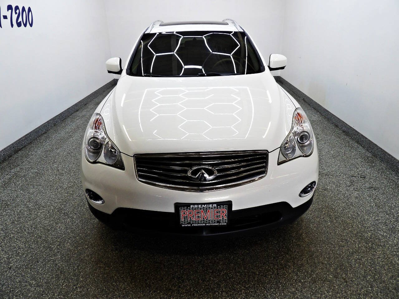 Used 2015 INFINITI QX50 Journey w/ Premium Package AWD/4WD image 2