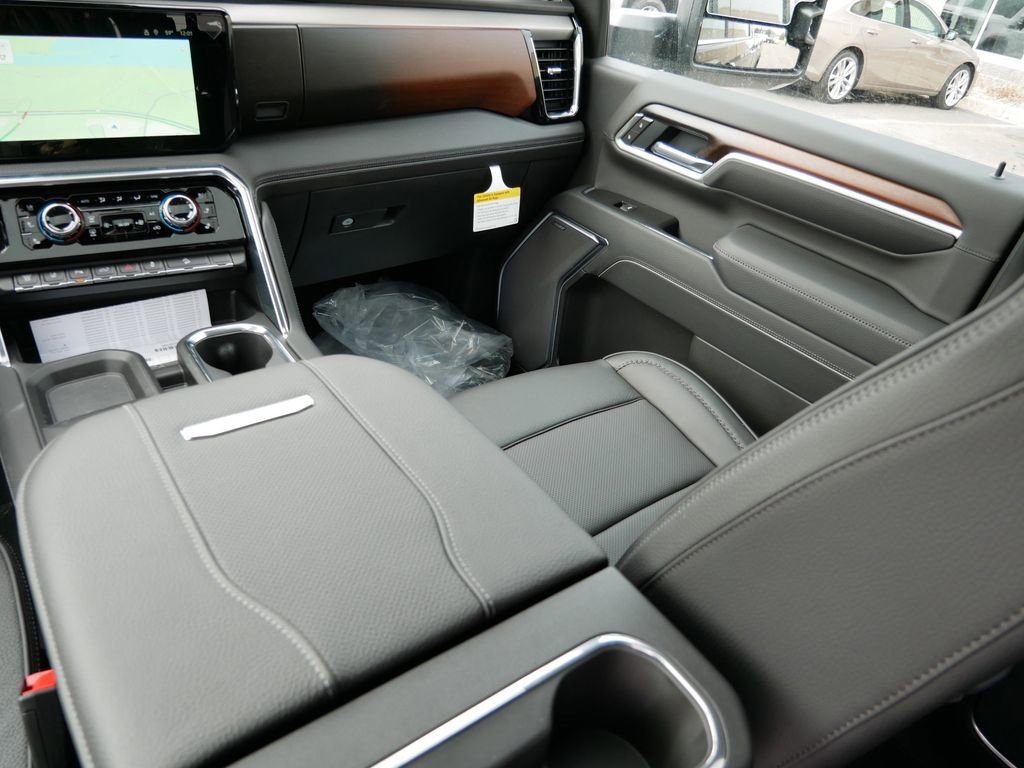 New 2026 GMC Sierra 3500 Denali w/ Denali Reserve Package image 11