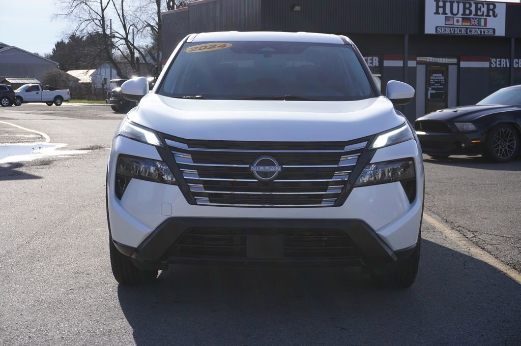 Used 2024 Nissan Rogue SV FWD video 2