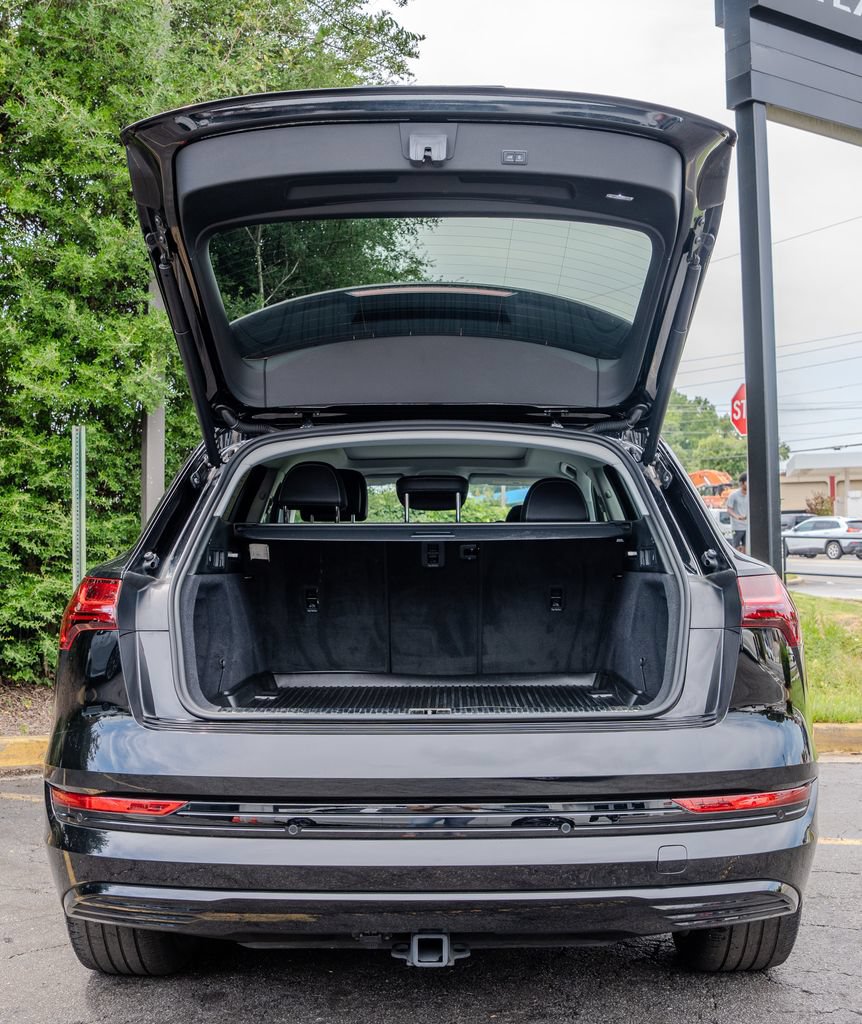 Used 2023 Audi e-tron Premium Plus AWD/4WD image 25