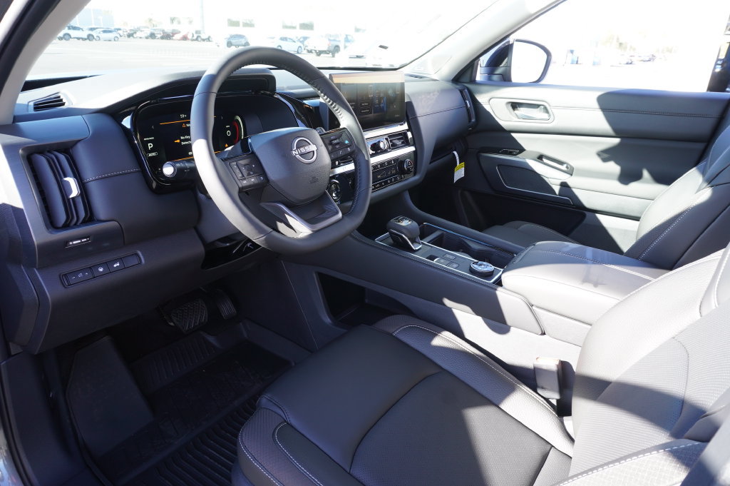 New 2026 Nissan Pathfinder SL w/ SL Premium Package AWD/4WD image 18
