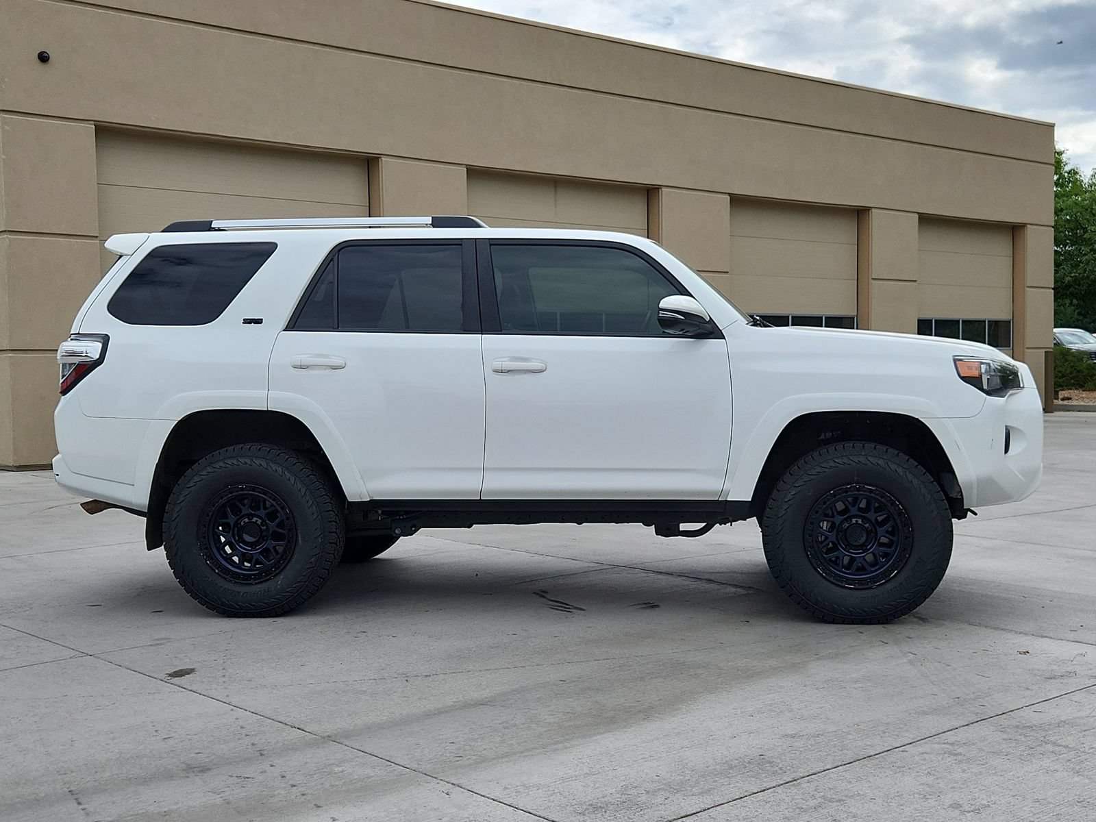 Used 2024 Toyota 4Runner SR5 Premium w/ SR5 Premium Package AWD/4WD image 6
