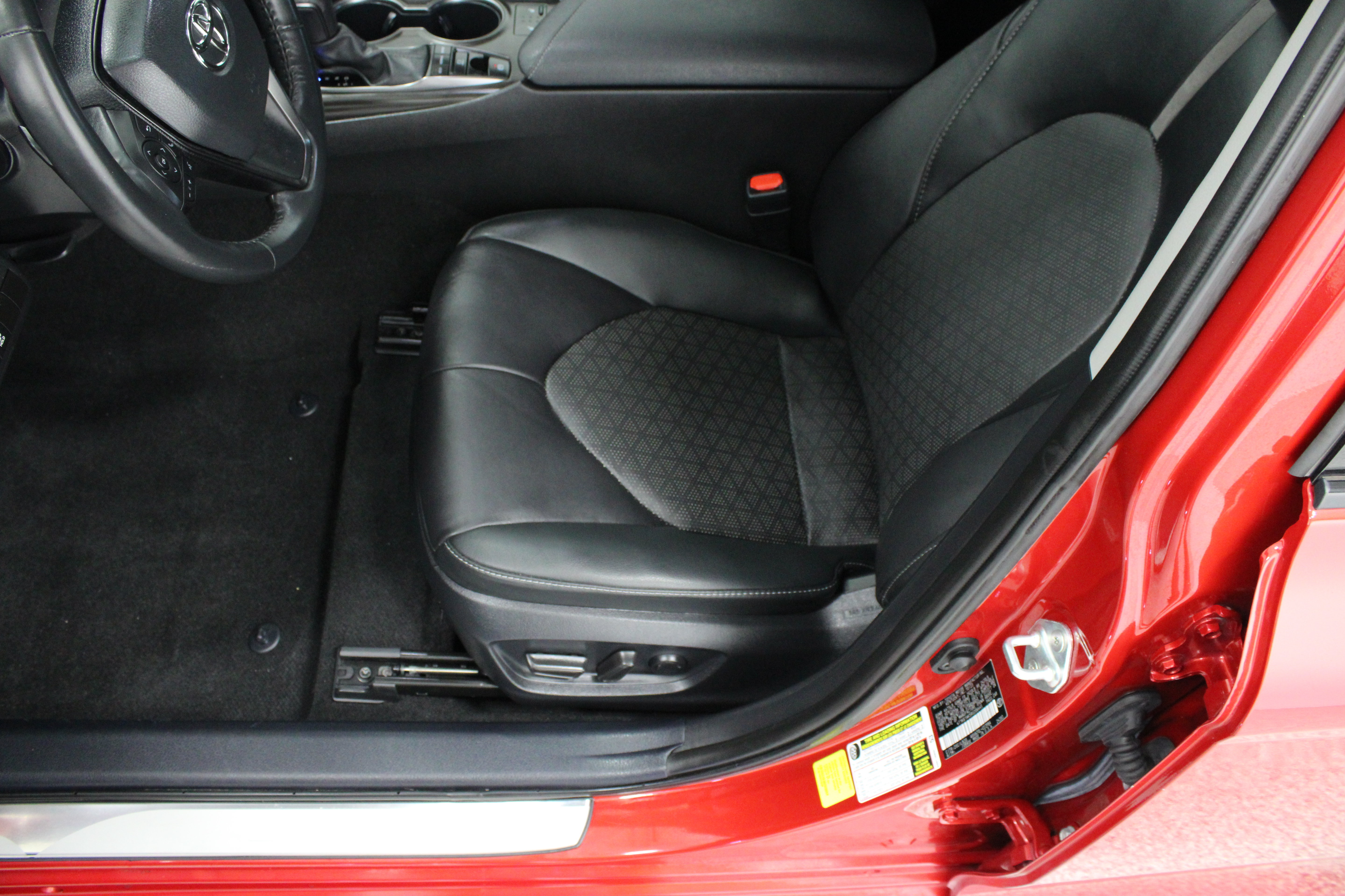 Used 2024 Toyota Camry XSE FWD image 15