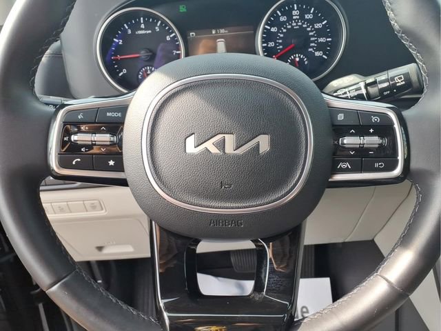 Used 2024 Kia Carnival LX FWD image 14