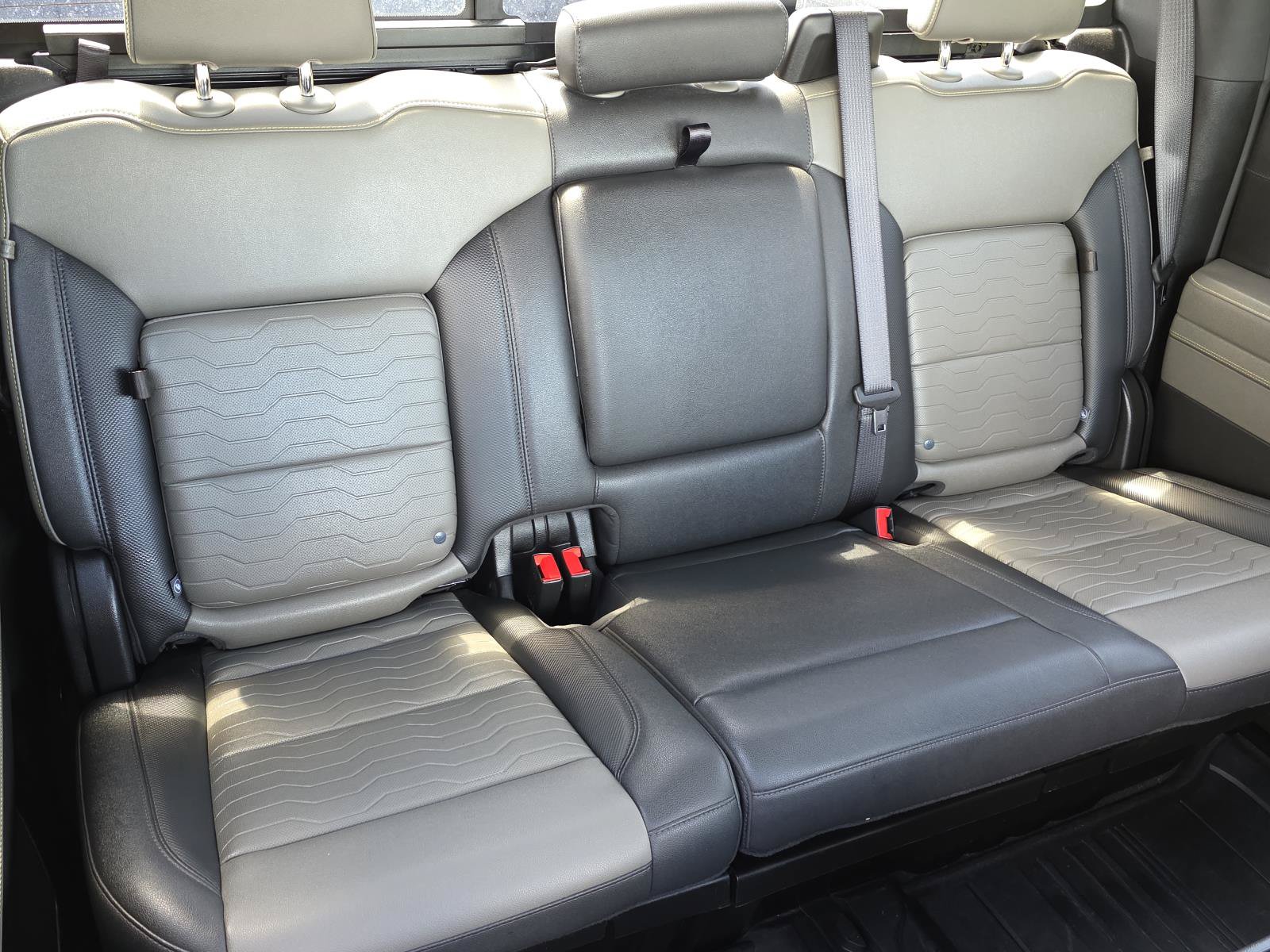 Used 2025 Chevrolet Silverado 1500 ZR2 AWD/4WD image 23