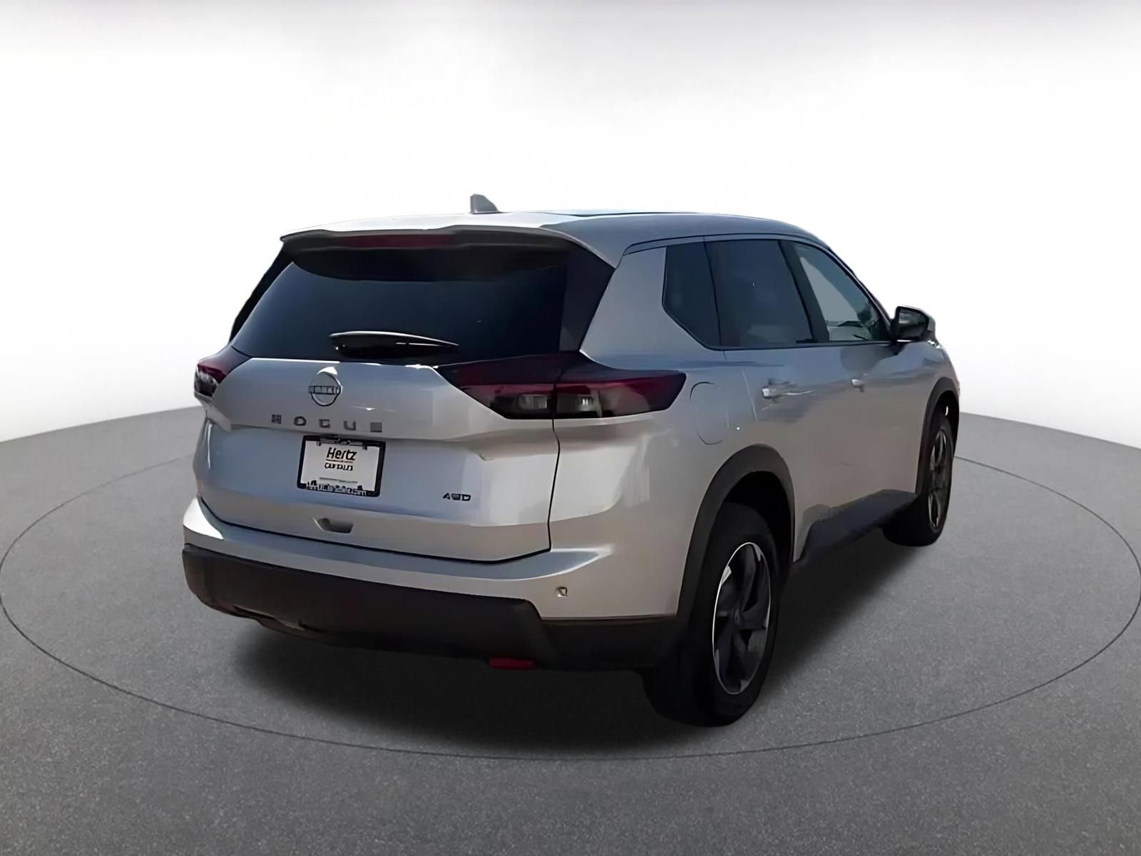 Used 2025 Nissan Rogue SV AWD/4WD image 15