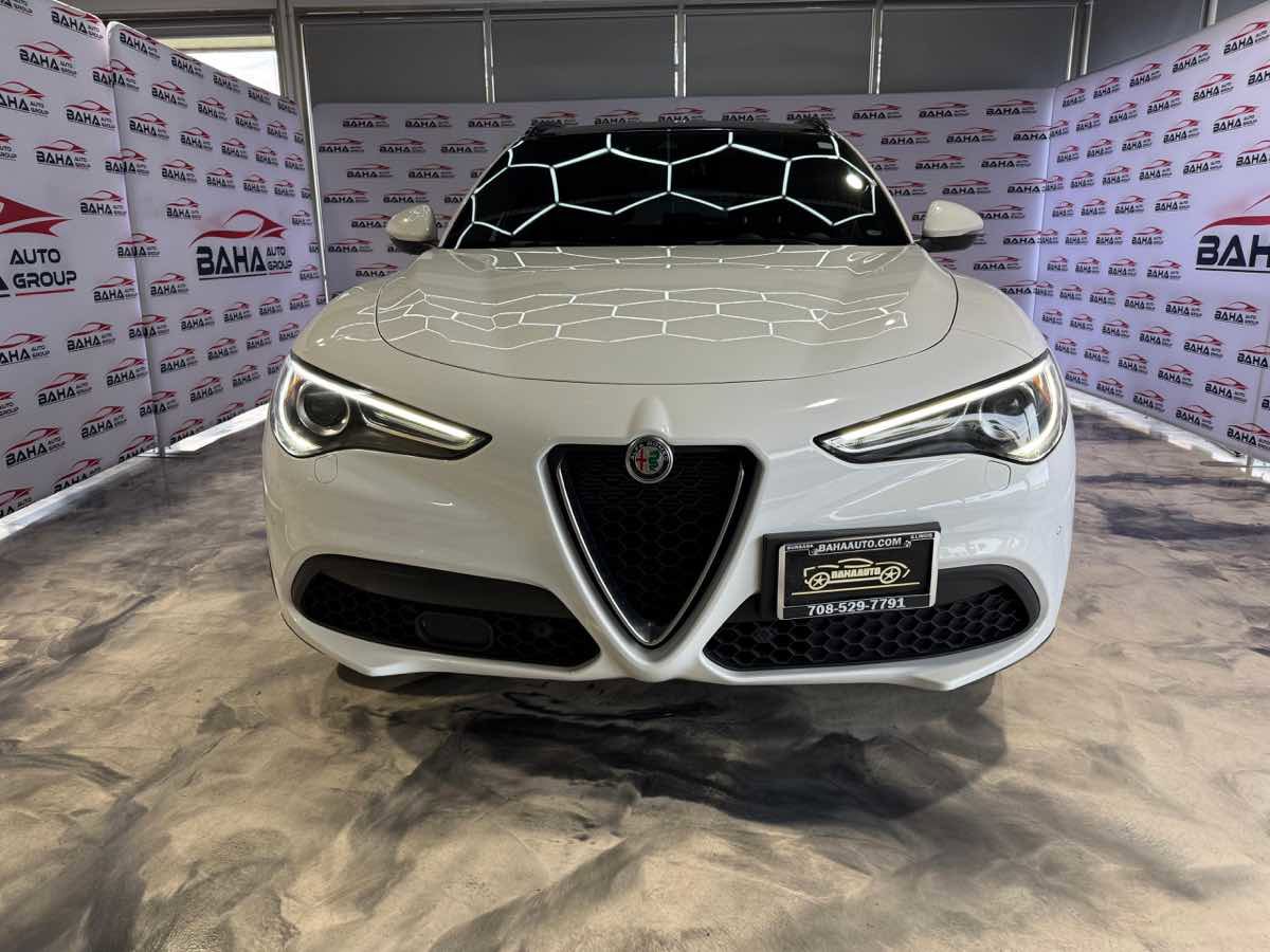 Used 2022 Alfa Romeo Stelvio Ti w/ Active Assist Plus Package image 4