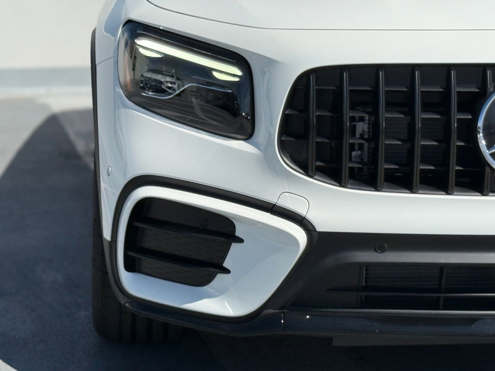 New 2026 Mercedes-Benz GLB 35 AMG 4MATIC image 7