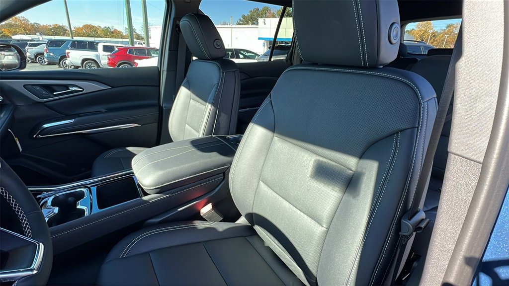 New 2026 Chevrolet Traverse LT w/ Midnight/Sport Edition image 15