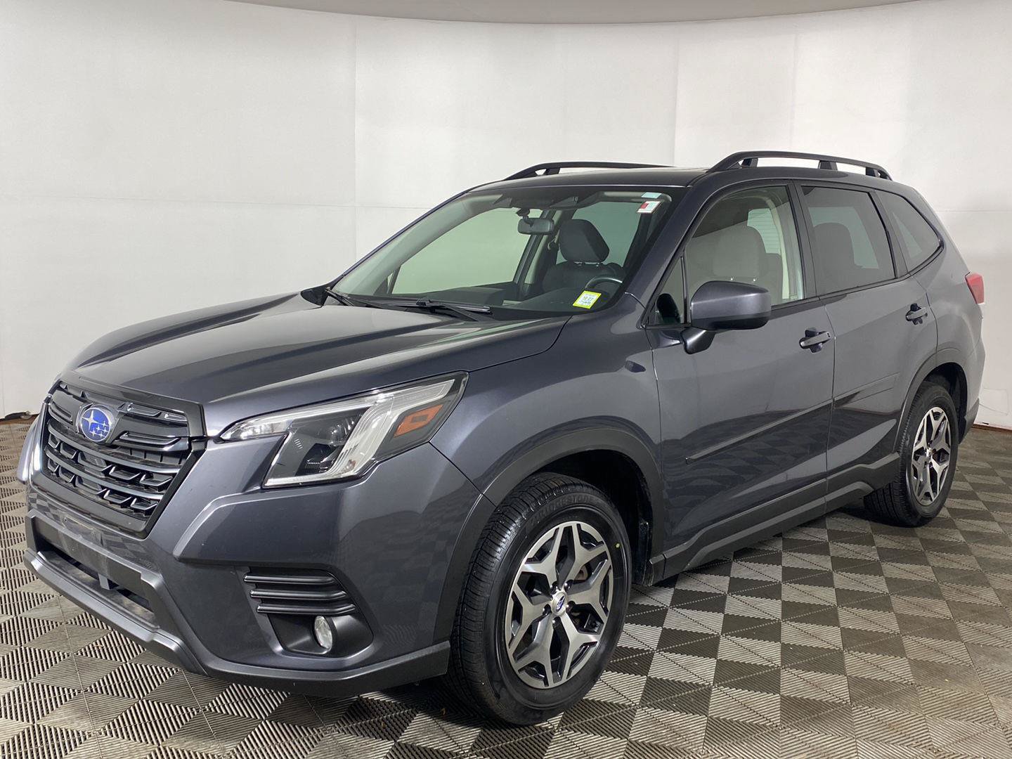 Used 2023 Subaru Forester Premium AWD/4WD image 10