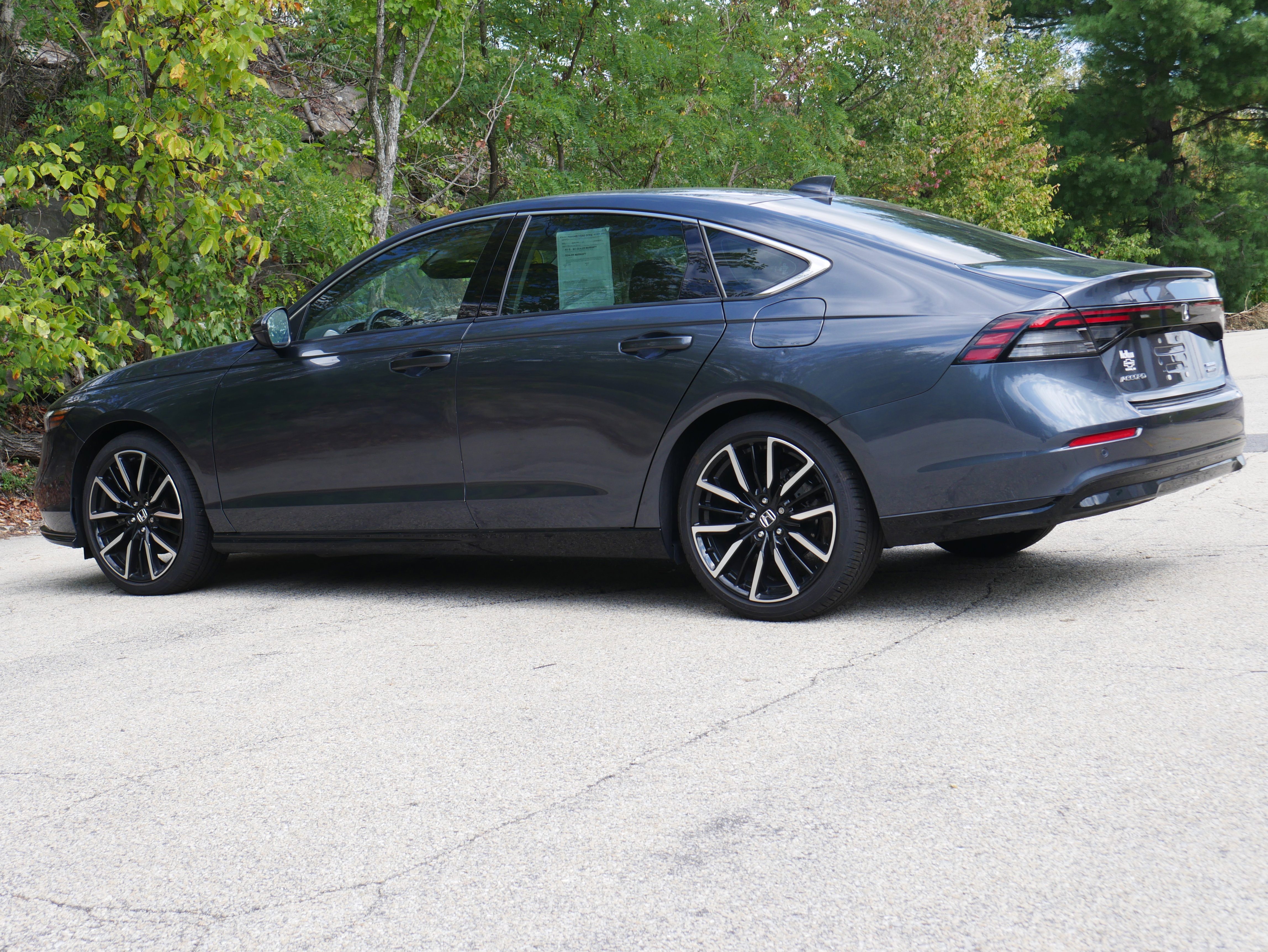 Used 2024 Honda Accord Touring image 4