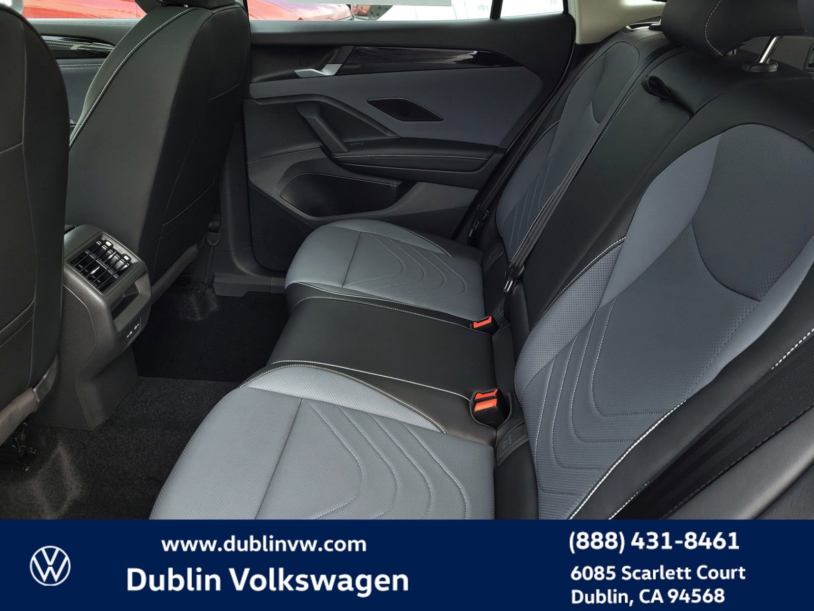 New 2026 Volkswagen Tiguan SE image 10