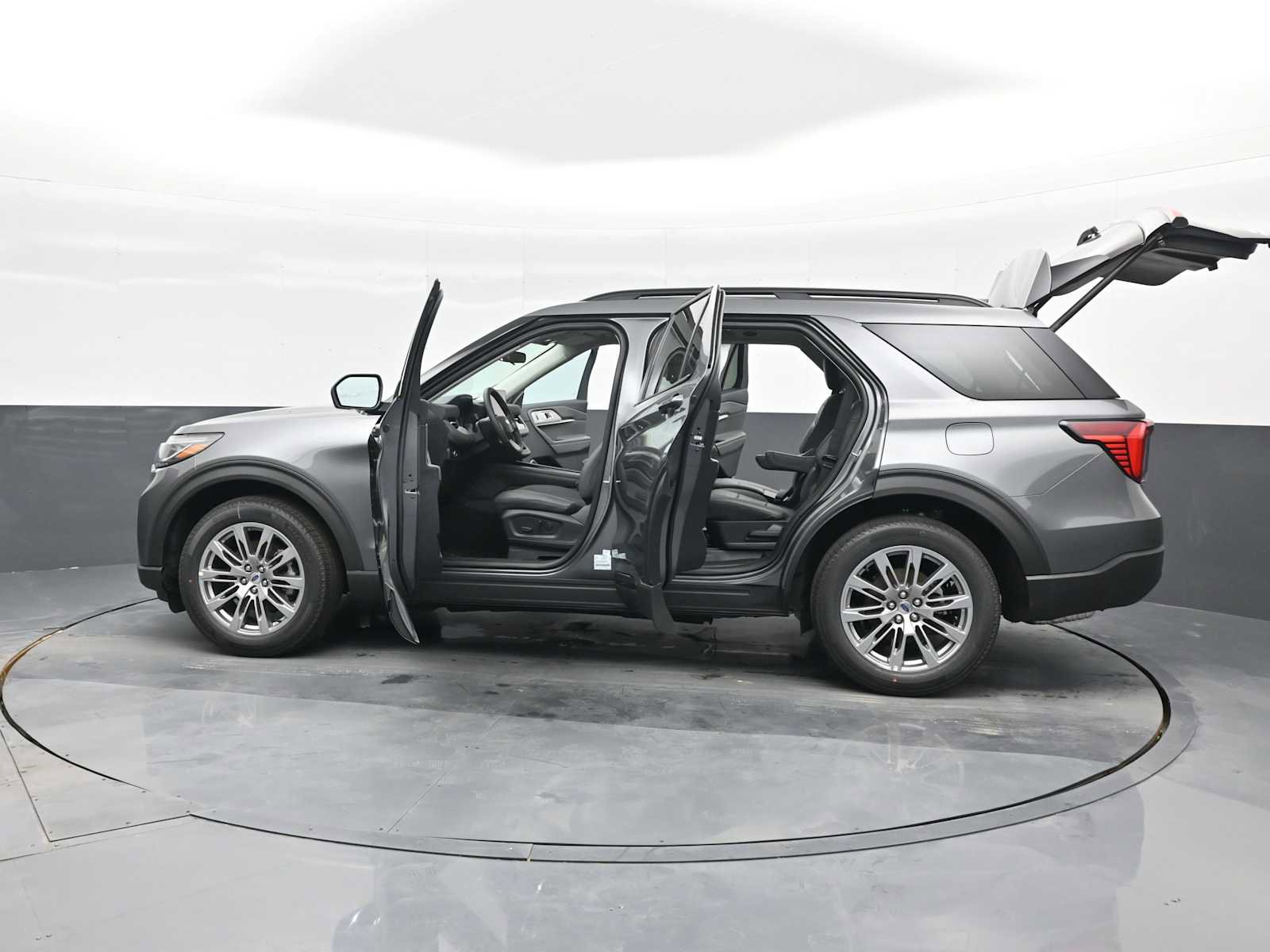 New 2026 Ford Explorer Active w/ Active Comfort Package image 27