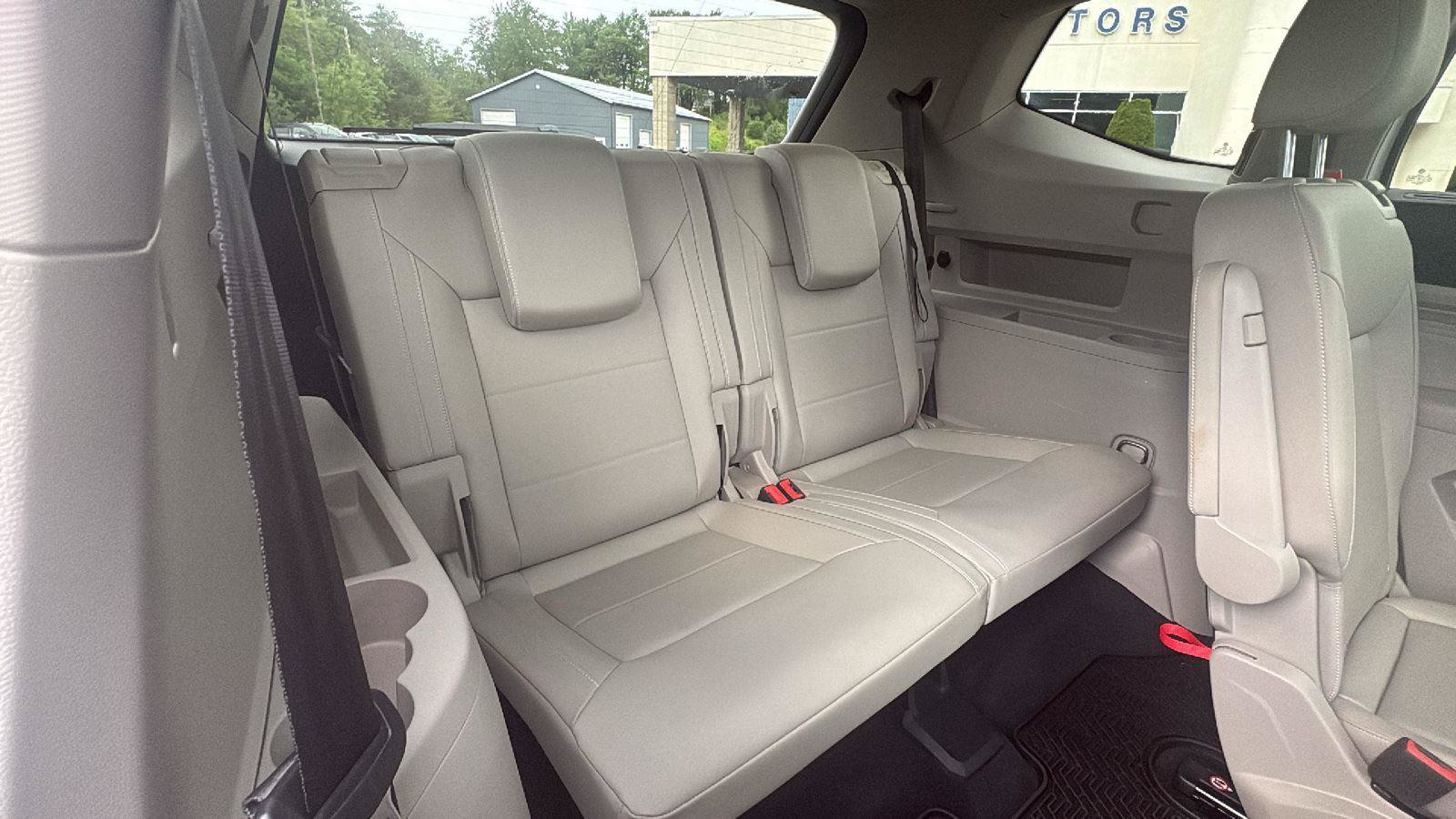 Used 2021 Volkswagen Atlas SEL AWD/4WD image 16