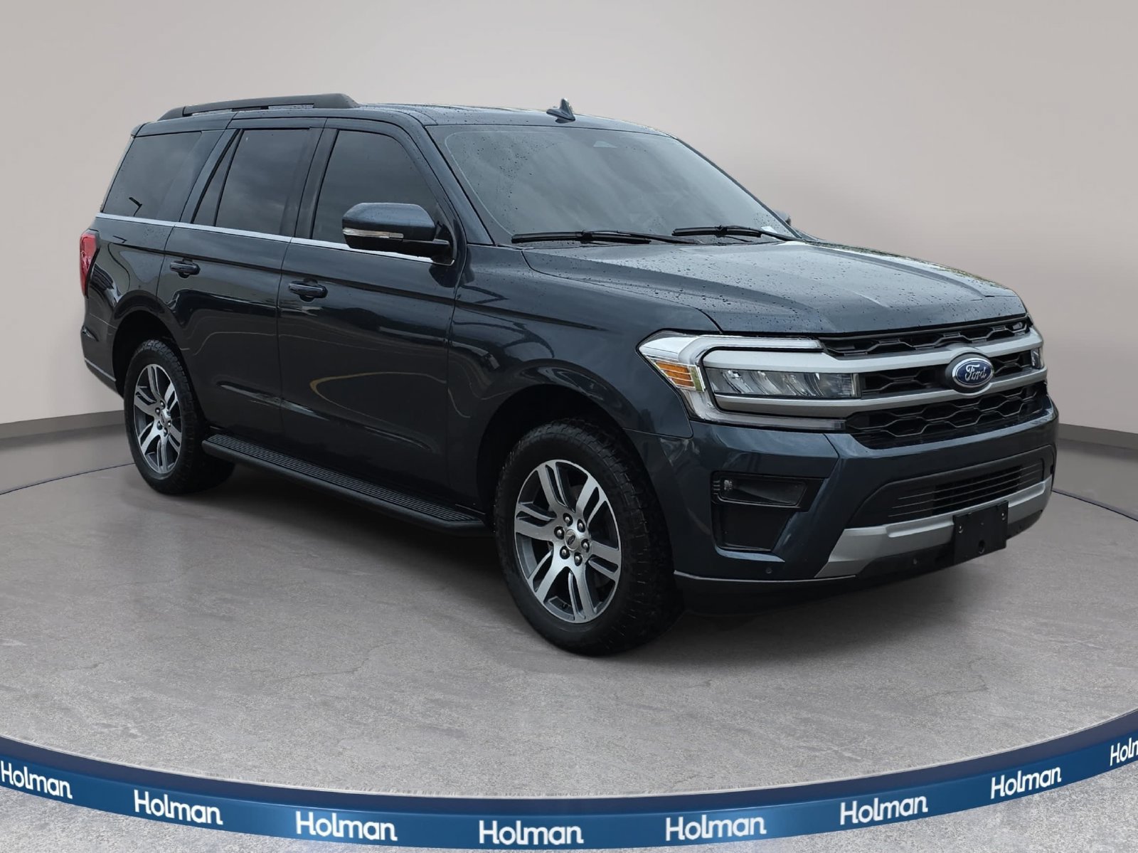 Used 2024 Ford Expedition XLT AWD/4WD image 4