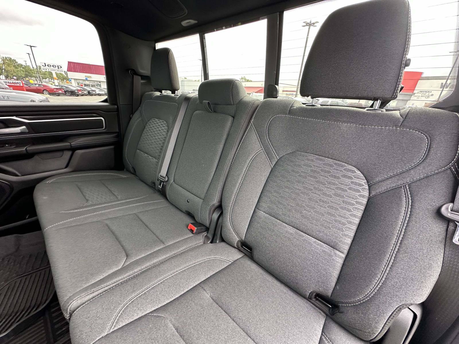 Used 2025 RAM 1500 Big Horn AWD/4WD image 35