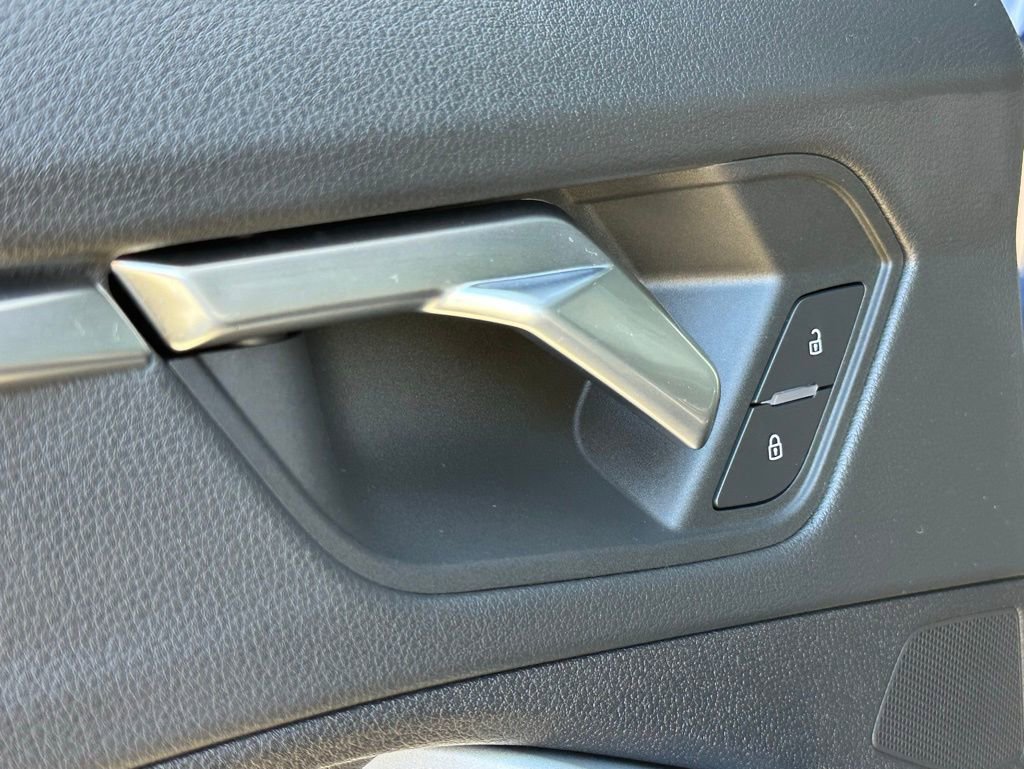 Used 2021 Audi Q3 2.0T Premium Plus w/ Premium Plus Package image 27