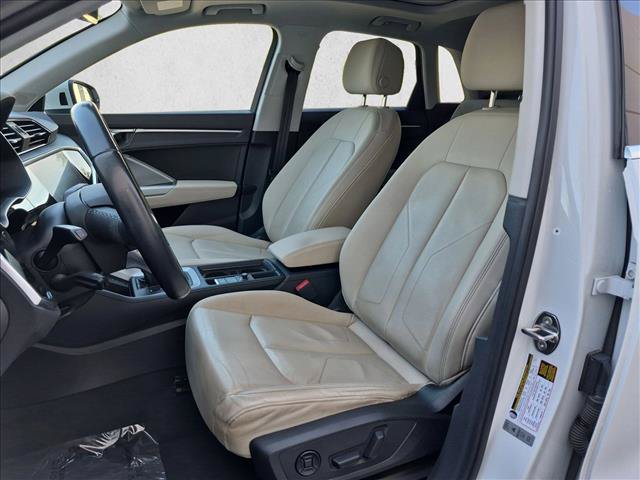 Used 2021 Audi Q3 2.0T Premium w/ Convenience Package AWD/4WD image 16