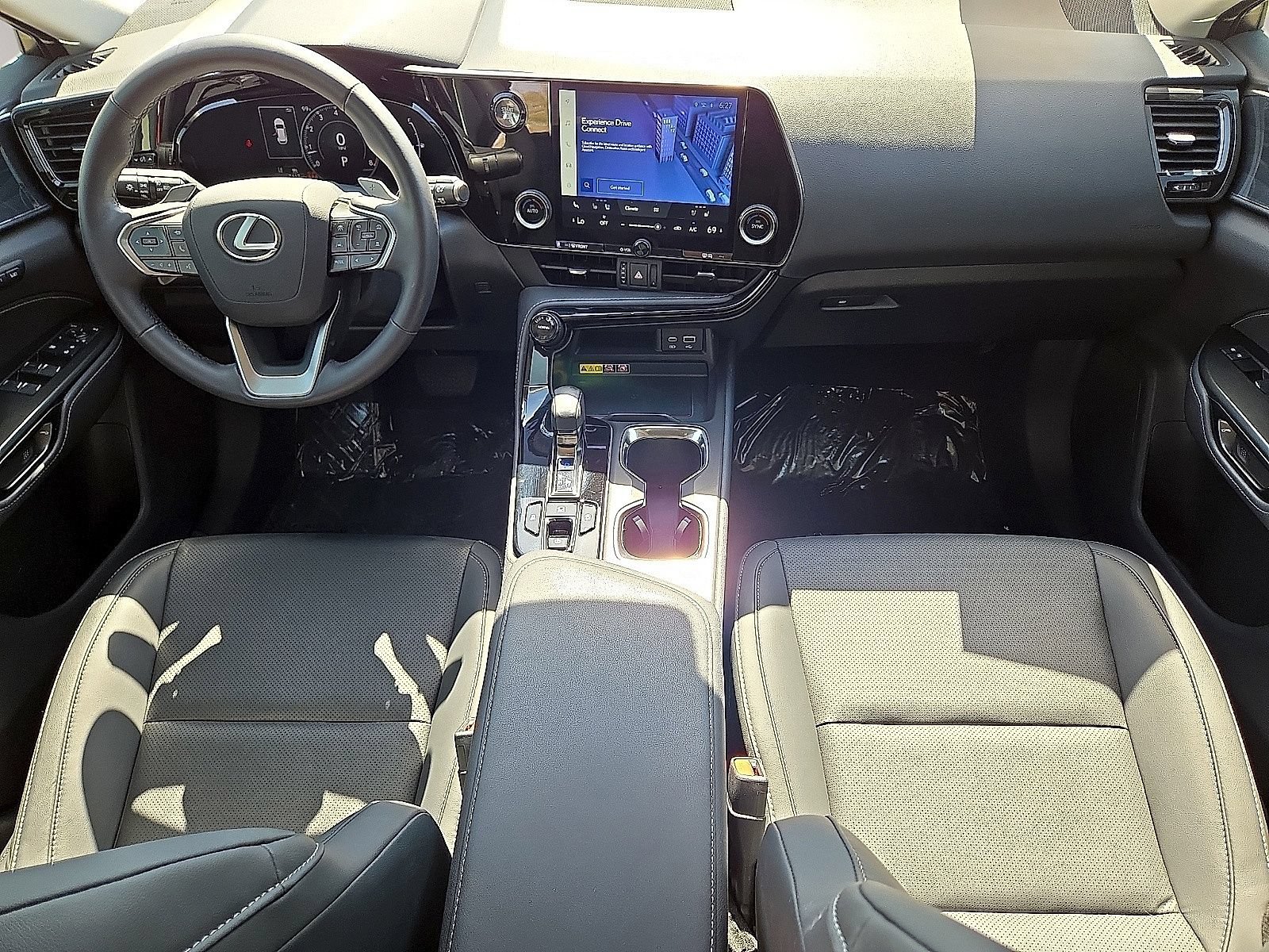 Used 2025 Lexus NX 250 FWD w/ Towing Package (2000 Lbs) image 16