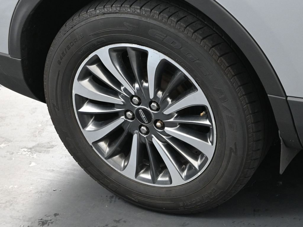 Used 2019 Lincoln Nautilus Select image 19