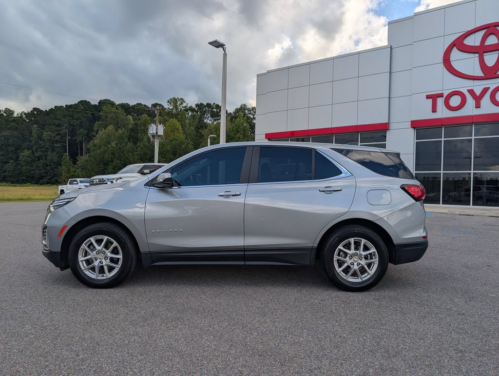 Used 2024 Chevrolet Equinox LT FWD image 2