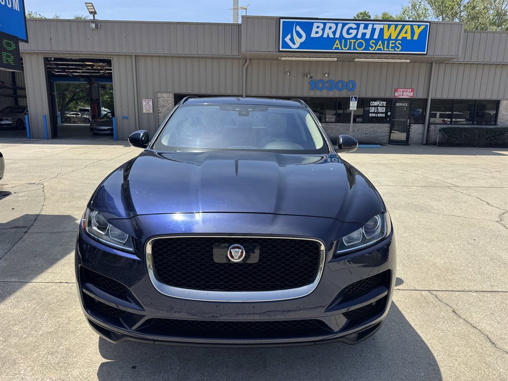 Used 2019 Jaguar F-PACE Premium image 5